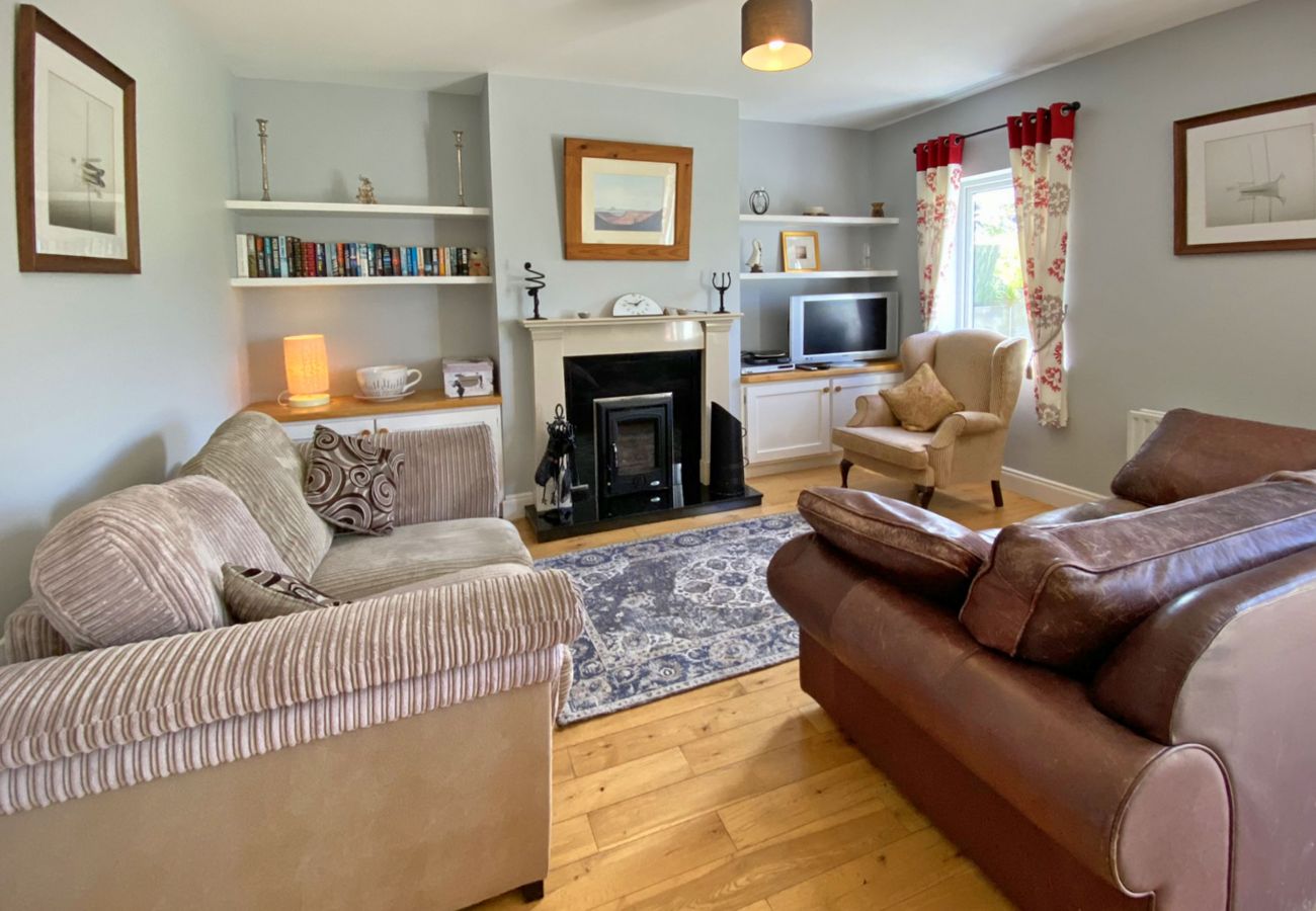 Cleggan Harbour Holiday Home, Seaside Holiday Accommodation Available in Cleggan, County Galway