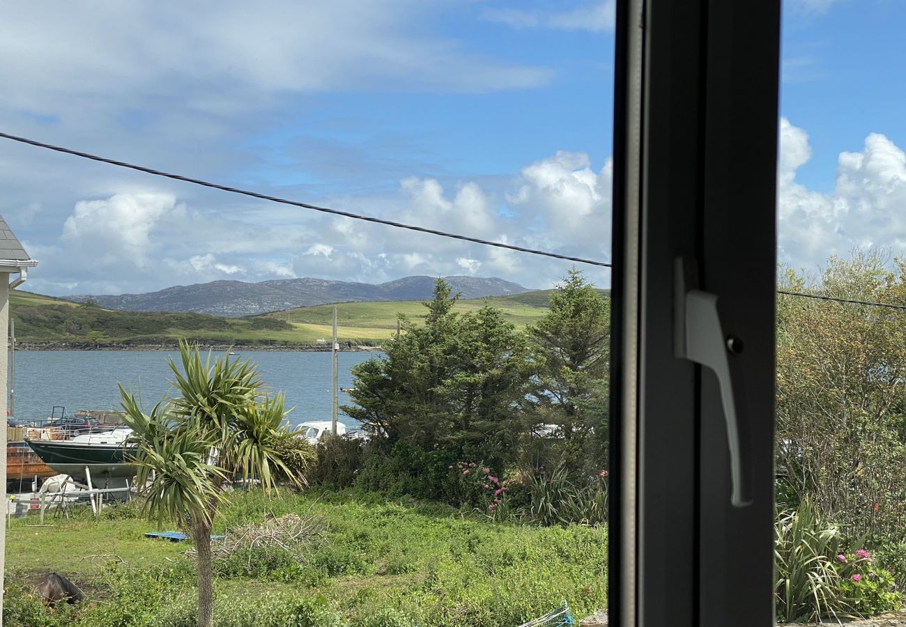 House in Cleggan - Cleggan Harbour Holiday Home No.2