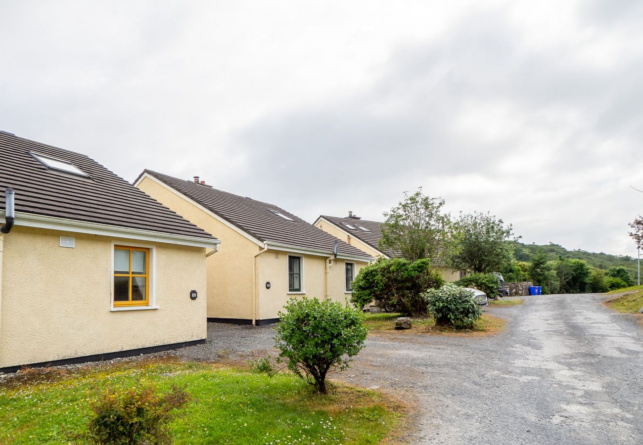 Clifden Glen Holiday Village No. 89, Pet Friendly Holiday Accommodation Available in Clifden, Connemara, County Galway