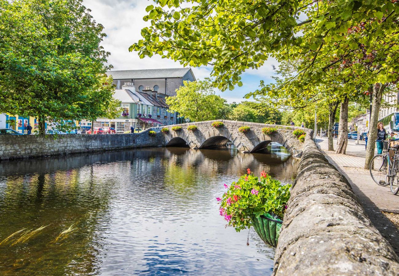 Westport Town County Mayo Pawel Sadowski