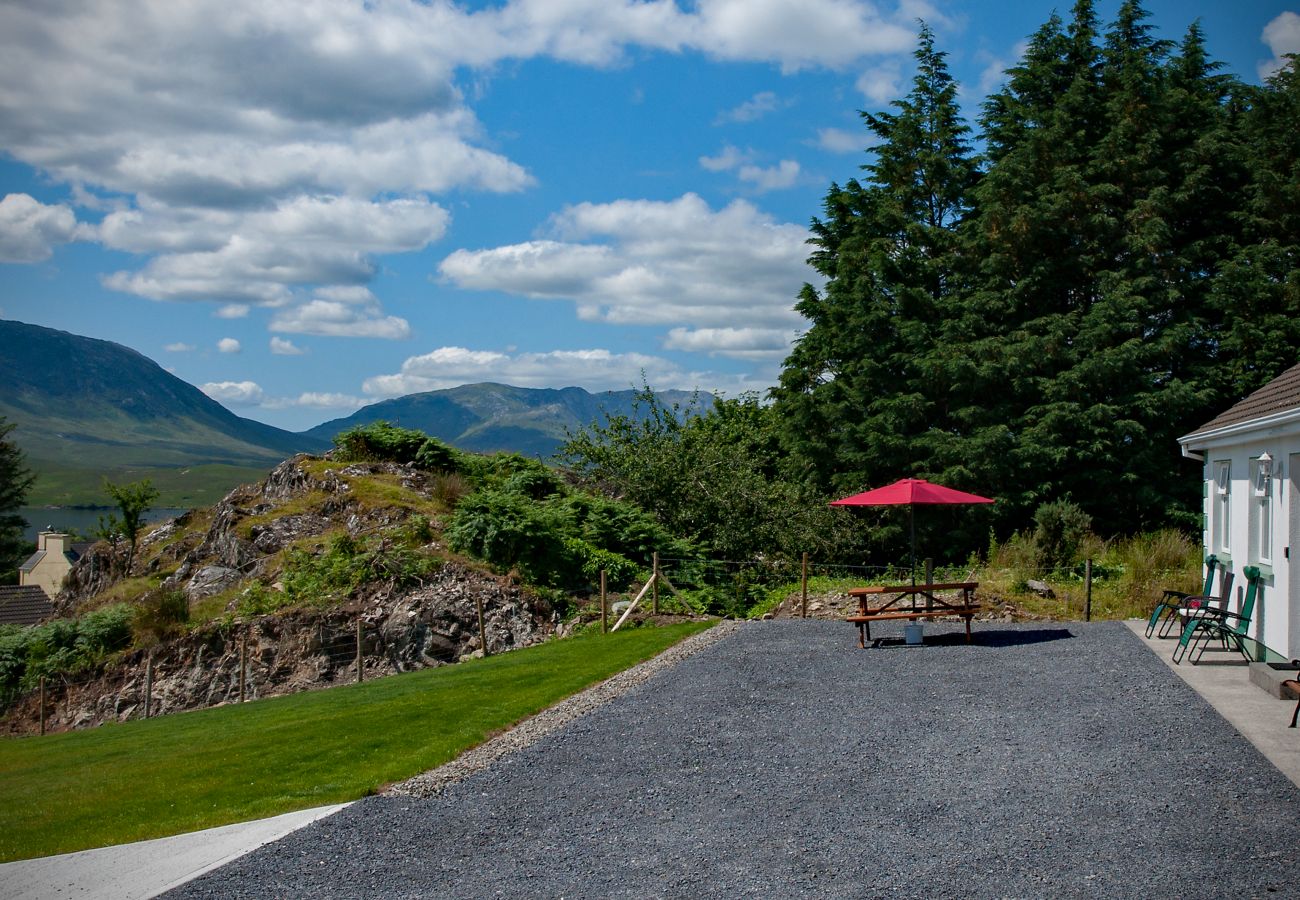 Lough Corrib View Holiday Home, Large Holiday Accommodation in Maam, County Galway