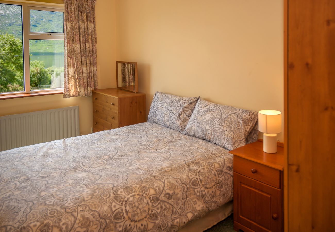 Lough Corrib View Holiday Home, Large Holiday Accommodation in Maam, County Galway