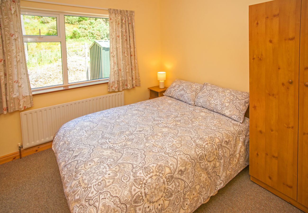 Lough Corrib View Holiday Home, Large Holiday Accommodation in Maam, County Galway