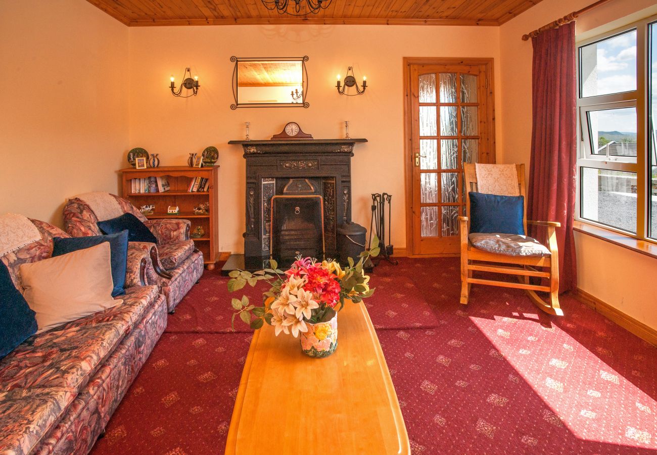 Lough Corrib View Holiday Home, Large Holiday Accommodation in Maam, County Galway