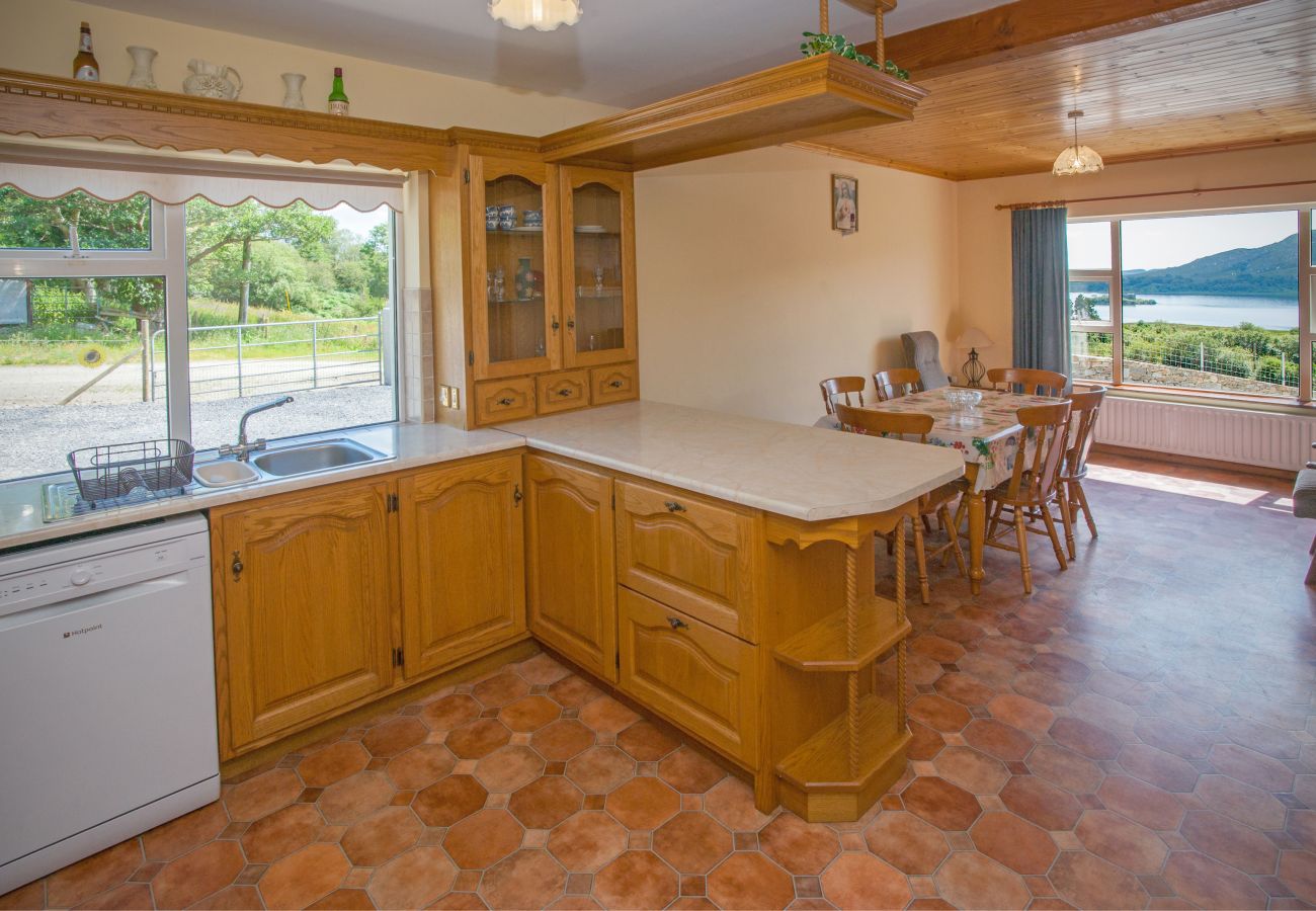 Lough Corrib View Holiday Home, Large Holiday Accommodation in Maam, County Galway