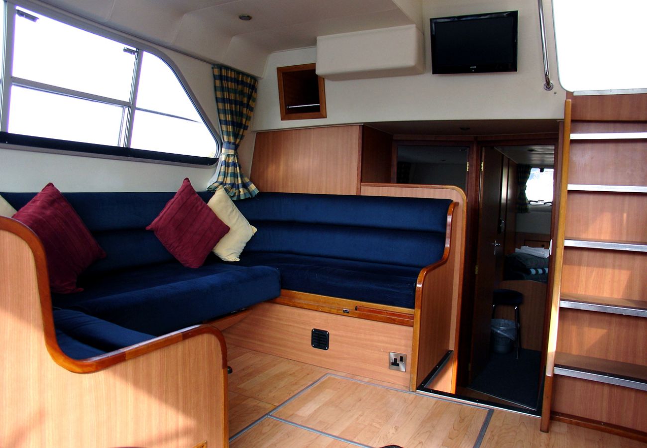 Hire a boat on Lough Erne in County Fermanagh Manor Marine Noble Commander 6/8 Berth