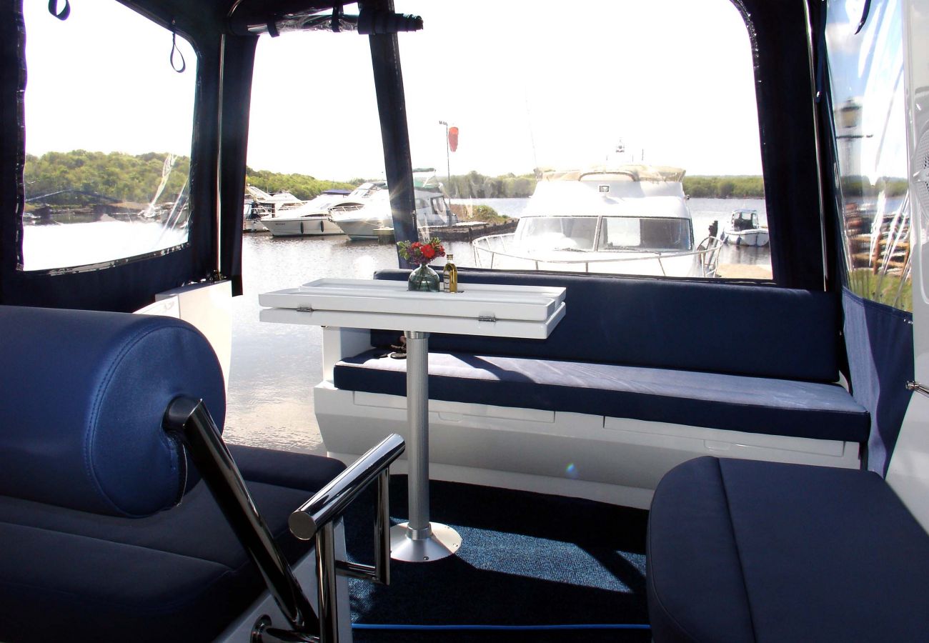 Hire a boat on Lough Erne in County Fermanagh Manor Marine Noble Duchess 4/6 Berth