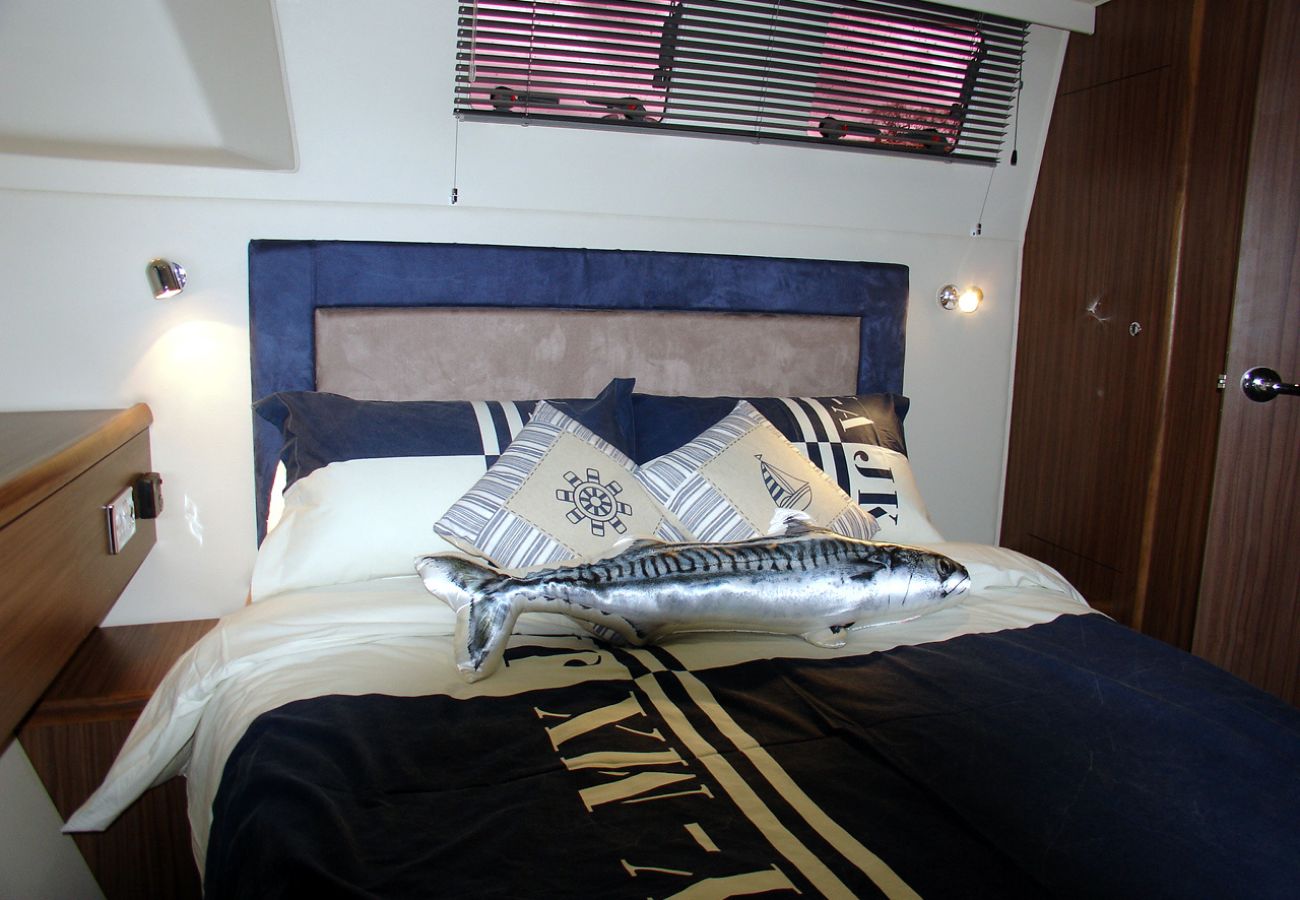 Hire a boat on Lough Erne in County Fermanagh Manor Marine Noble Emperor 4/6 Berth 