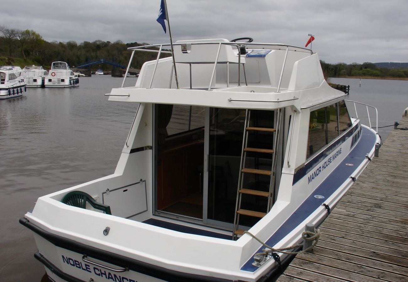 Hire a boat on Lough Erne in County Fermanagh Manor Marine Noble Chancellor 4/6 Berth