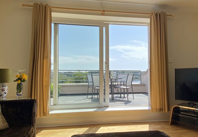  Luxurious Clifden Holiday Apartment, Seaview Holiday Apartment Available in Clifden, County Galway