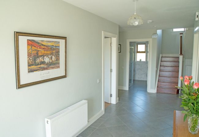 Malachys Rest, Coastal Holiday Accommodation Available in Dingle, County Kerry