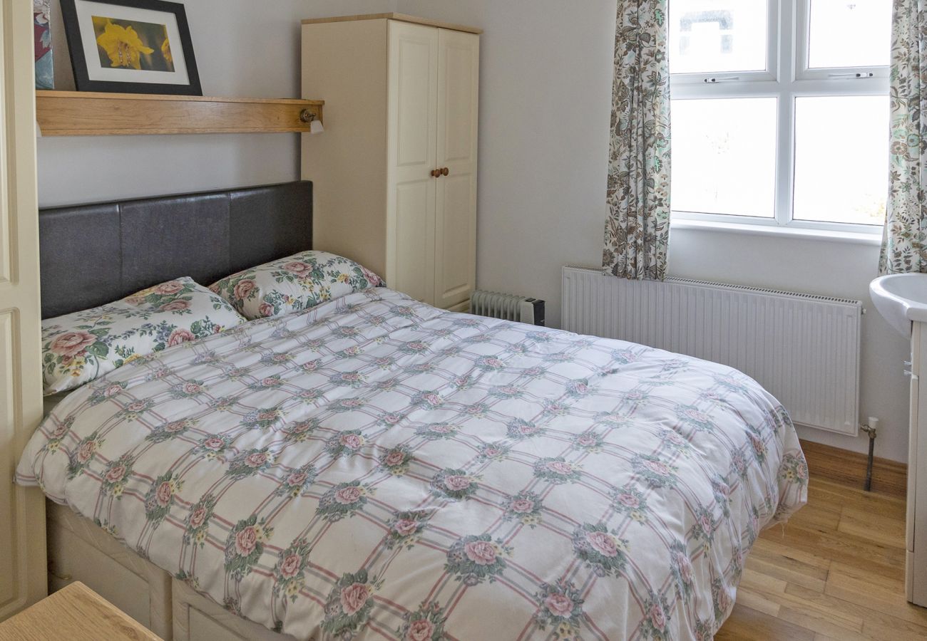 Matthews Traditional Holiday Cottage Doonbeg, Coastal Holiday Accommodation near Doonbeg, County Clare