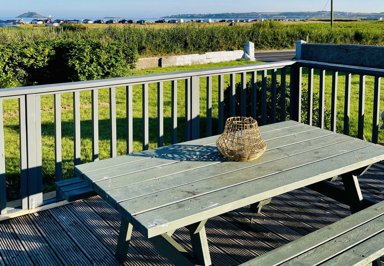 Wavecrest Holiday Cottage, Beach Front Holiday Accommodation Available in Garryvoe, East Cork