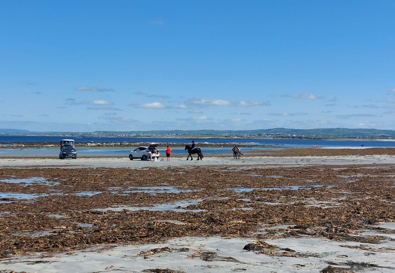 Southland Holiday Home, Seaside Holiday Accommodation Available near Milltown Malbay, County Clare