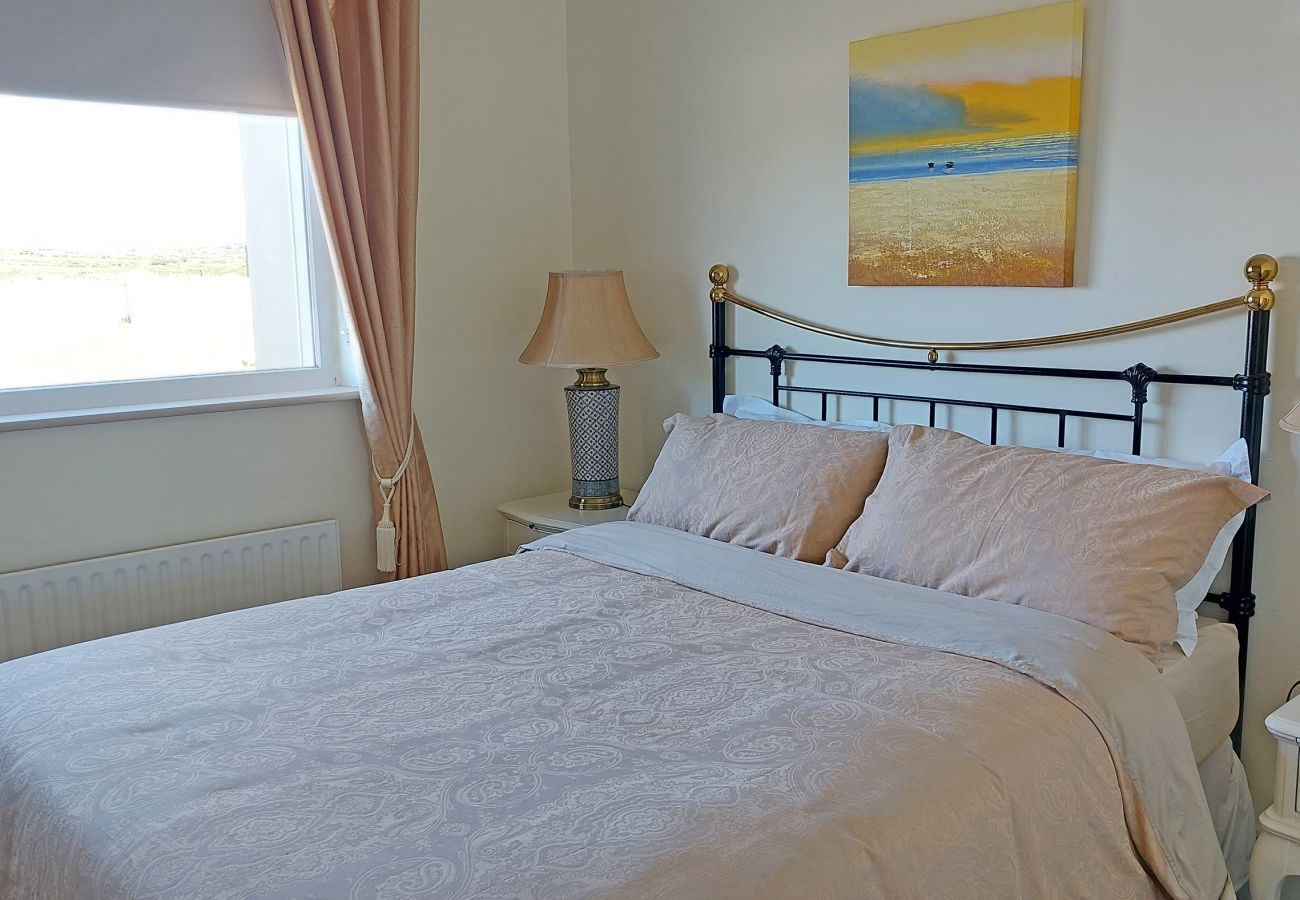 Southland Holiday Home, Seaside Holiday Accommodation Available near Milltown Malbay, County Clare