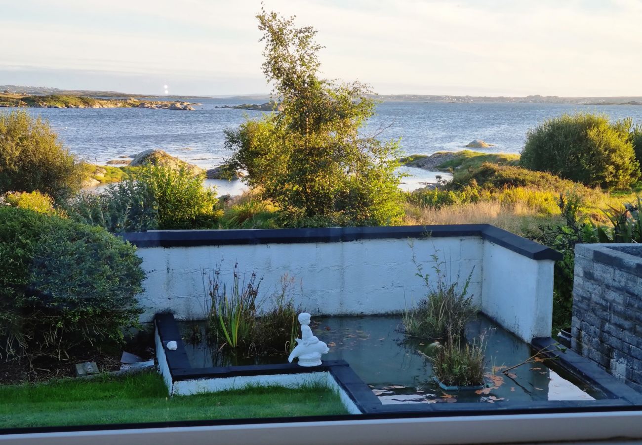 Bealadangan Holiday Home, Coastal Holiday Home Available in Connemara, County Galway