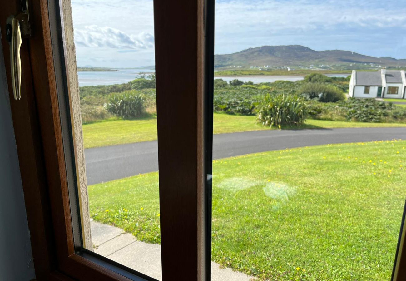 Charming Achill Sound Holiday Village No.11, Achill Island, County Mayo