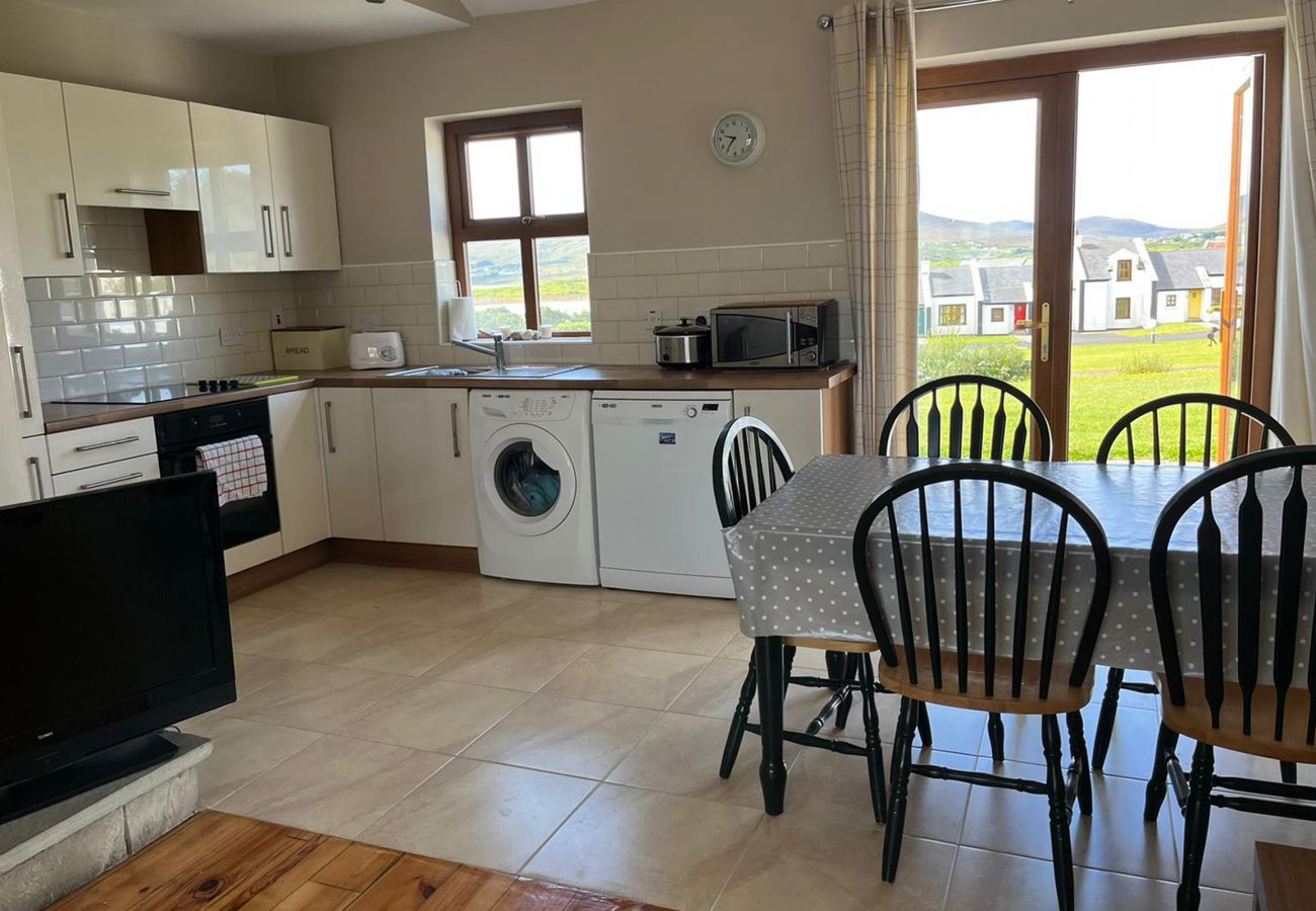 Kitchen Achill Sound Holiday Village No.11 in Mayo