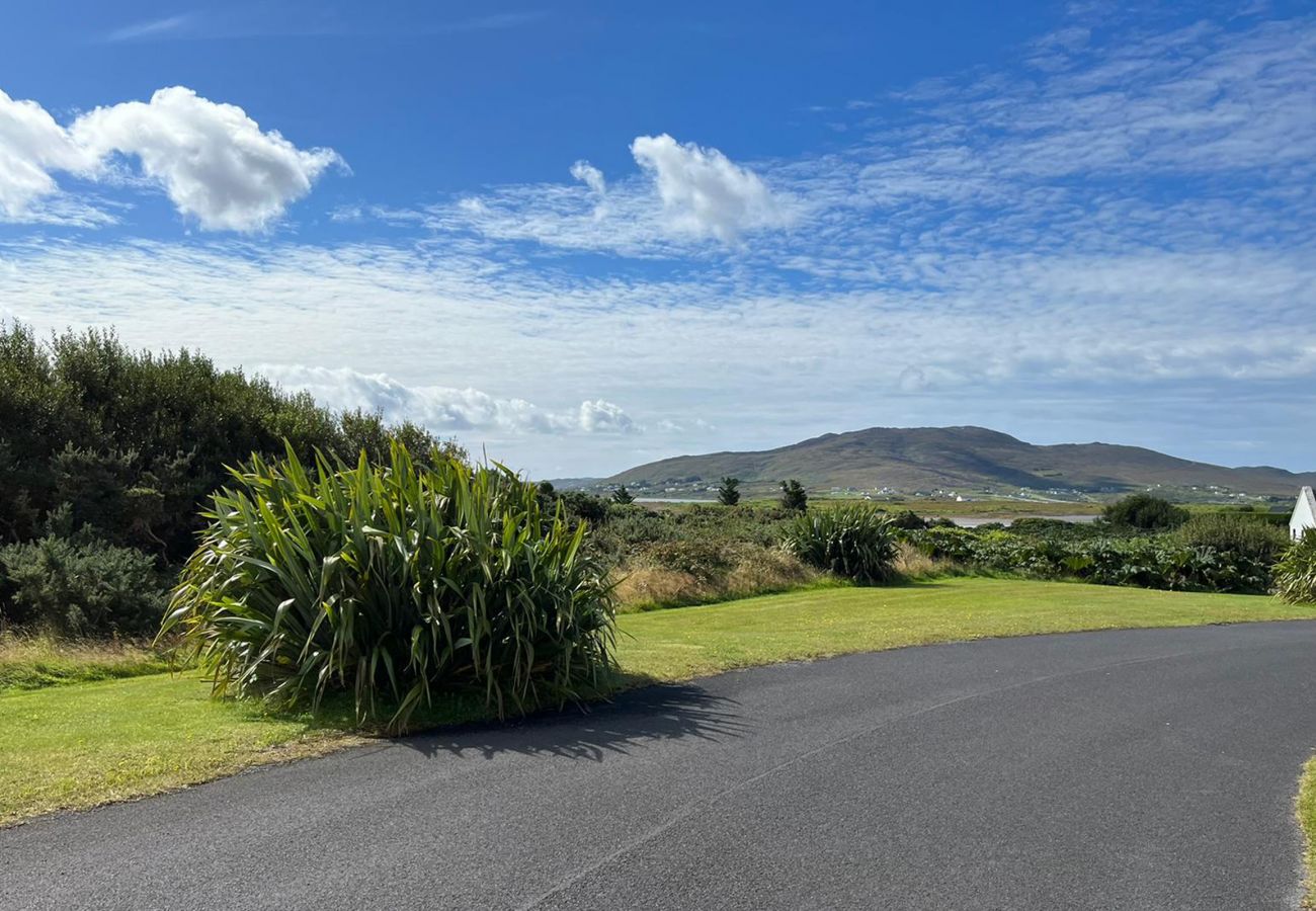 Charming Achill Sound Holiday Village No.11, Achill Island, County Mayo