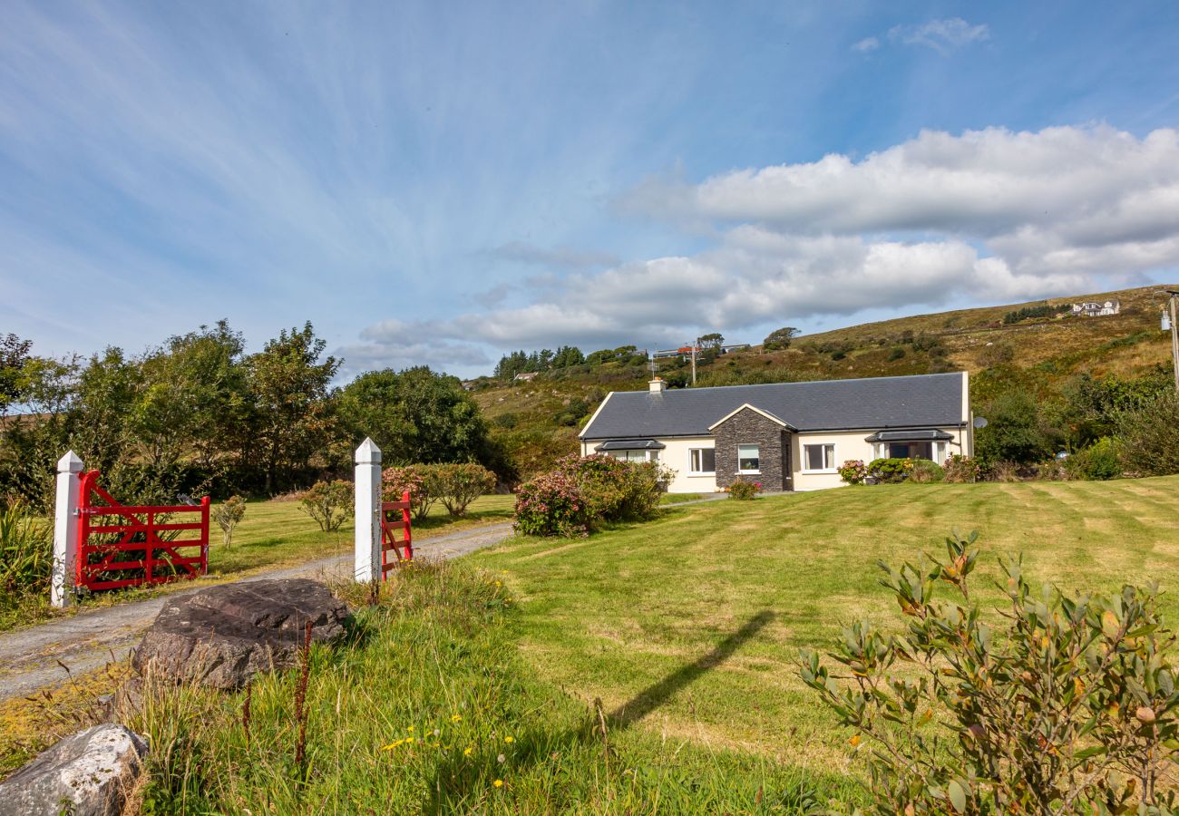 Church Island View Holiday Home, Lake View Holiday Accommodation Available near Waterville, County Kerry