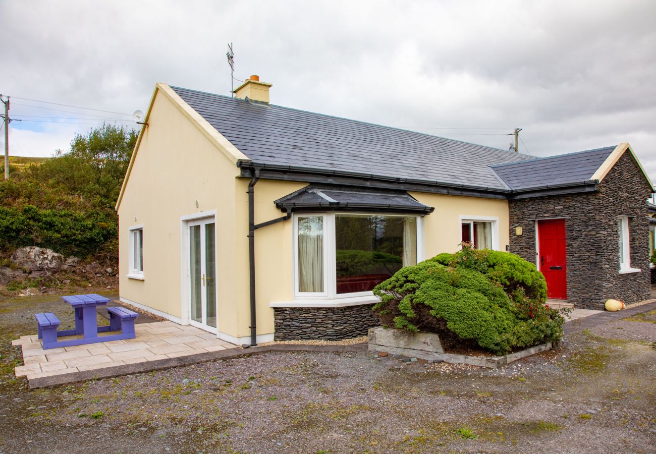 Church Island View Holiday Home, Lake View Holiday Accommodation Available near Waterville, County Kerry