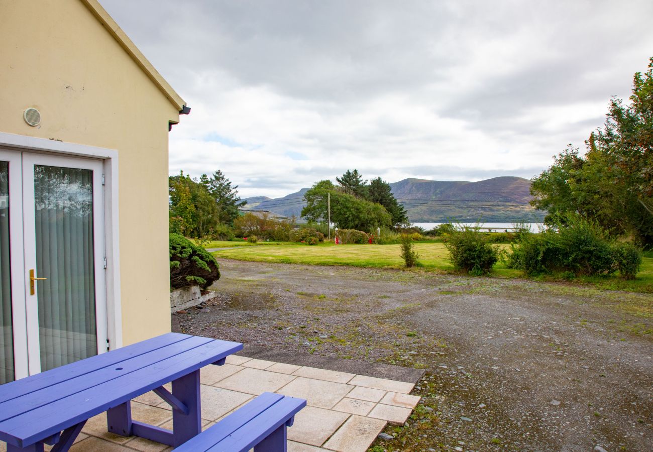 Church Island View Holiday Home, Lake View Holiday Accommodation Available near Waterville, County Kerry