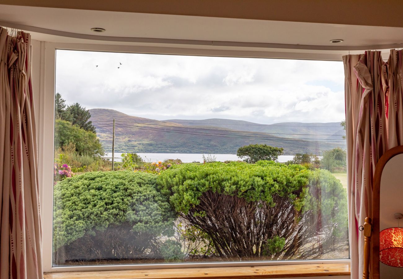 Church Island View Holiday Home, Lake View Holiday Accommodation Available near Waterville, County Kerry