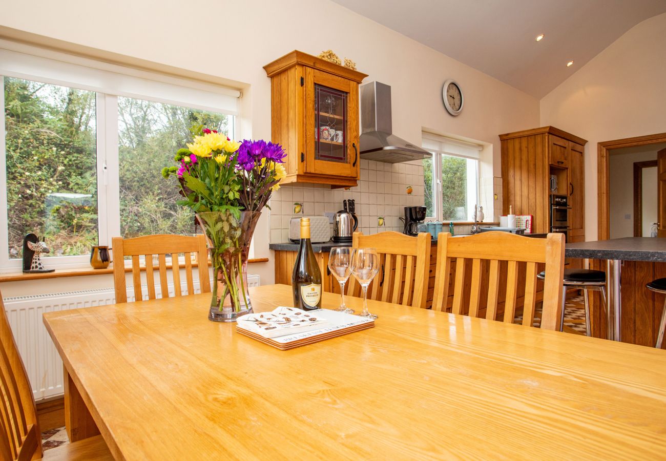 Church Island View Holiday Home, Lake View Holiday Accommodation Available near Waterville, County Kerry