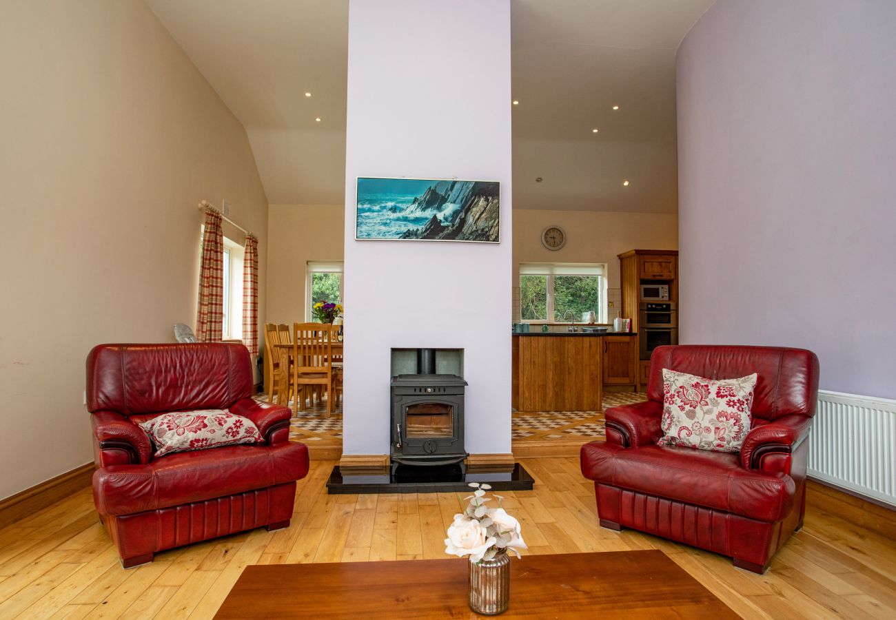 Church Island View Holiday Home, Lake View Holiday Accommodation Available near Waterville, County Kerry