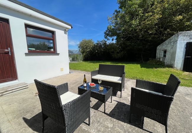 The Nook Oranmore Holiday Home, Coastal Holiday Accommodation Available in Oranmore, County Galwa