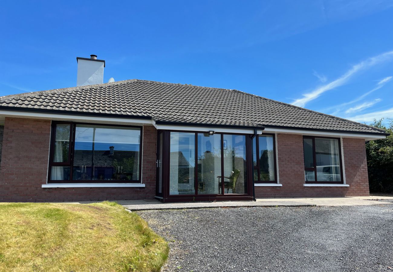 The Nook Oranmore Holiday Home, Coastal Holiday Accommodation Available in Oranmore, County Galway