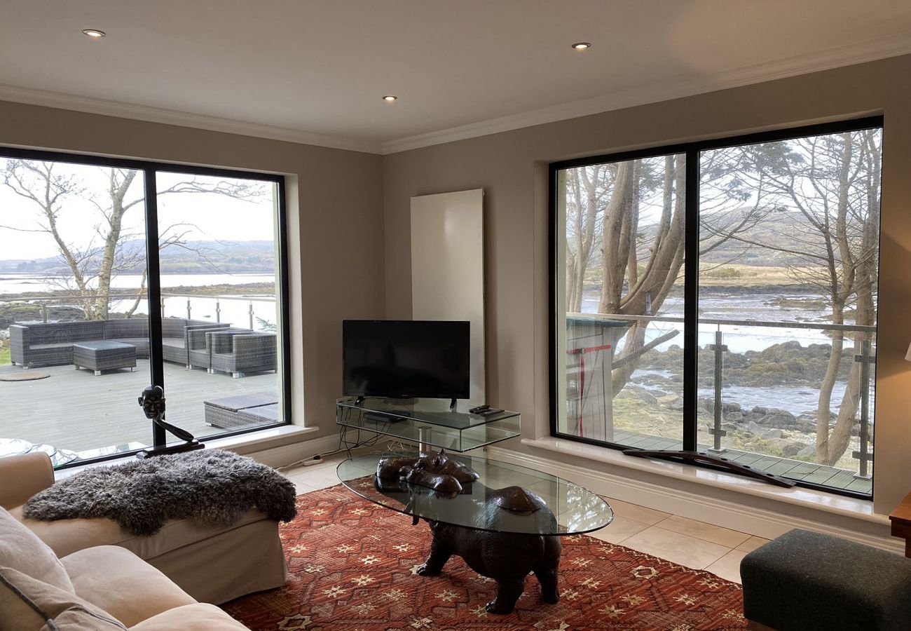 Cashel Bay Holiday Home, Seaside Holiday Accommodation Available in Cashel, County Galway