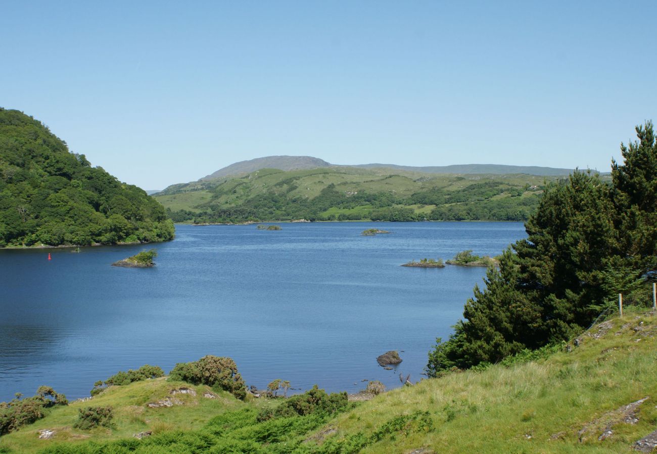 Lakeview Cottage Oughterard, Lakeshore Holiday Accommodation Available in Connemara, Oughterard, County Galway