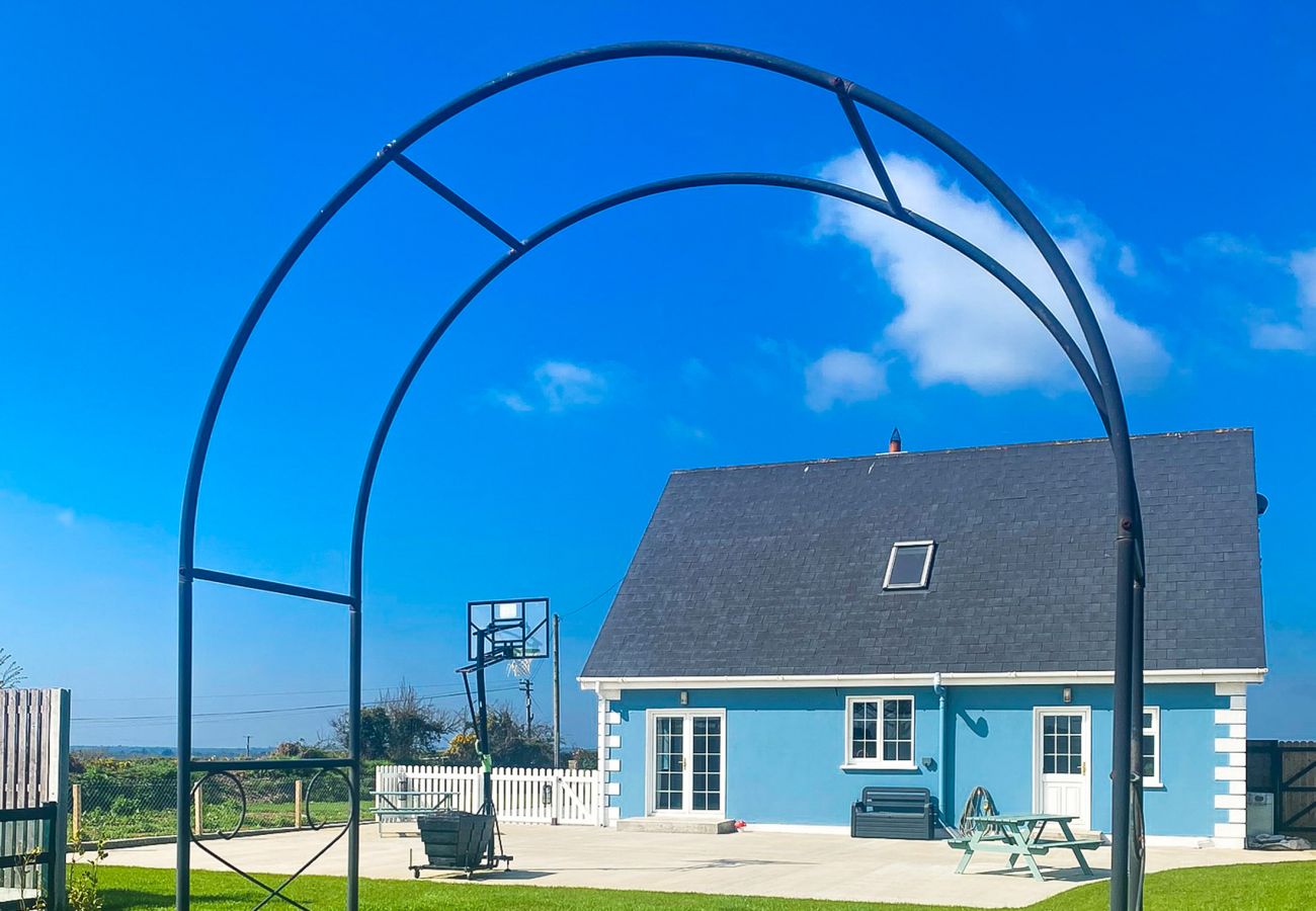 Hilltop Haven Kilmore, Coastal Holiday Accommodation Available in Kilmore, County Wexford
