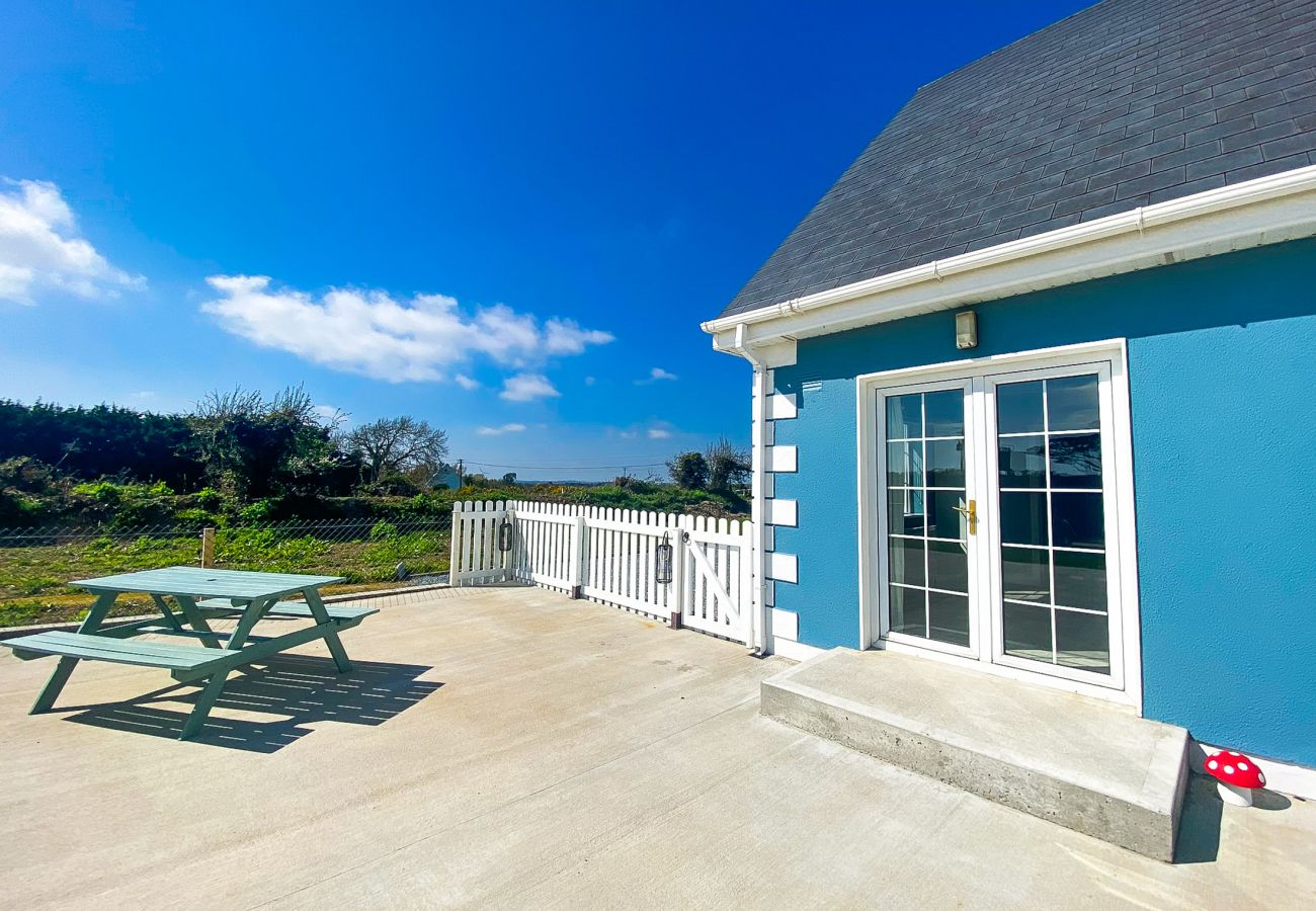 Hilltop Haven Kilmore, Coastal Holiday Accommodation Available in Kilmore, County Wexford