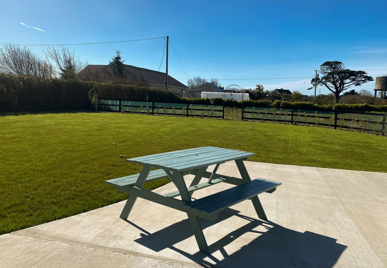 Hilltop Haven Kilmore, Coastal Holiday Accommodation Available in Kilmore, County Wexford
