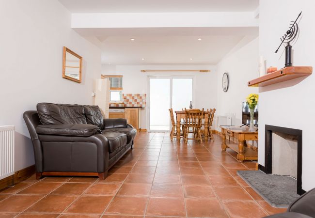  Kilkee Townhouse| Coastal Self-Catering Holiday Accommodation Available in Kilkee, County Clare