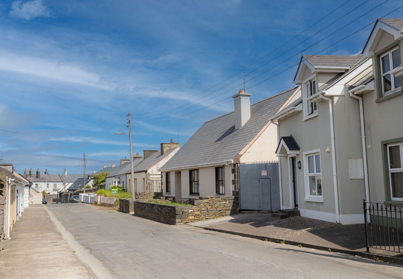 Kilkee Townhouse| Coastal Self-Catering Holiday Accommodation Available in Kilkee, County Clare