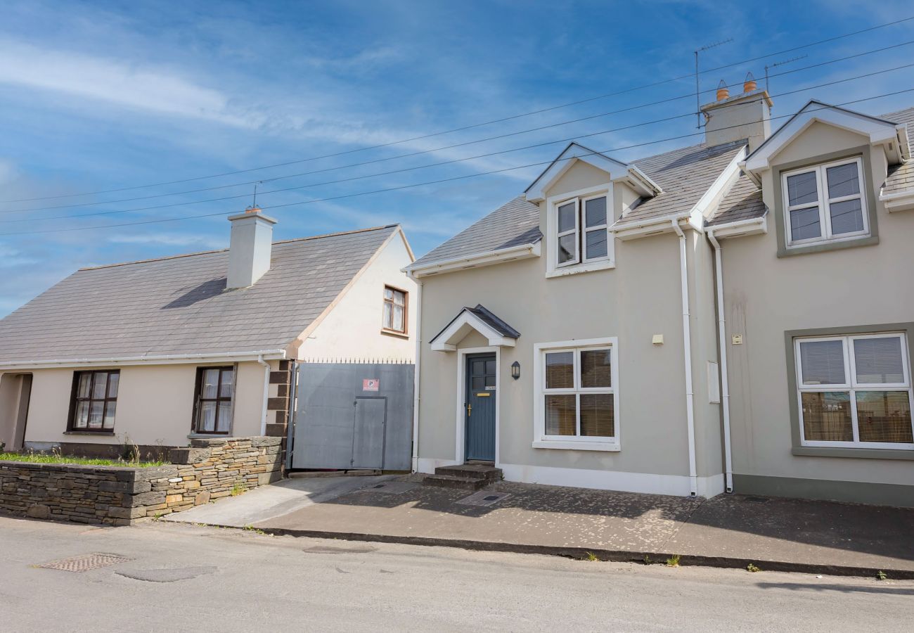 Kilkee Townhouse| Coastal Self-Catering Holiday Accommodation Available in Kilkee, County Clare