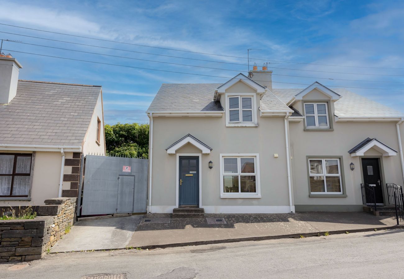 Kilkee Townhouse| Coastal Self-Catering Holiday Accommodation Available in Kilkee, County Clare