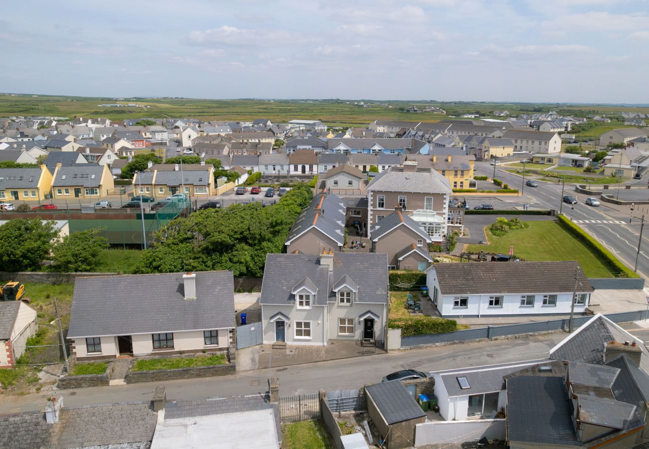 Kilkee Townhouse| Coastal Self-Catering Holiday Accommodation Available in Kilkee, County Clare