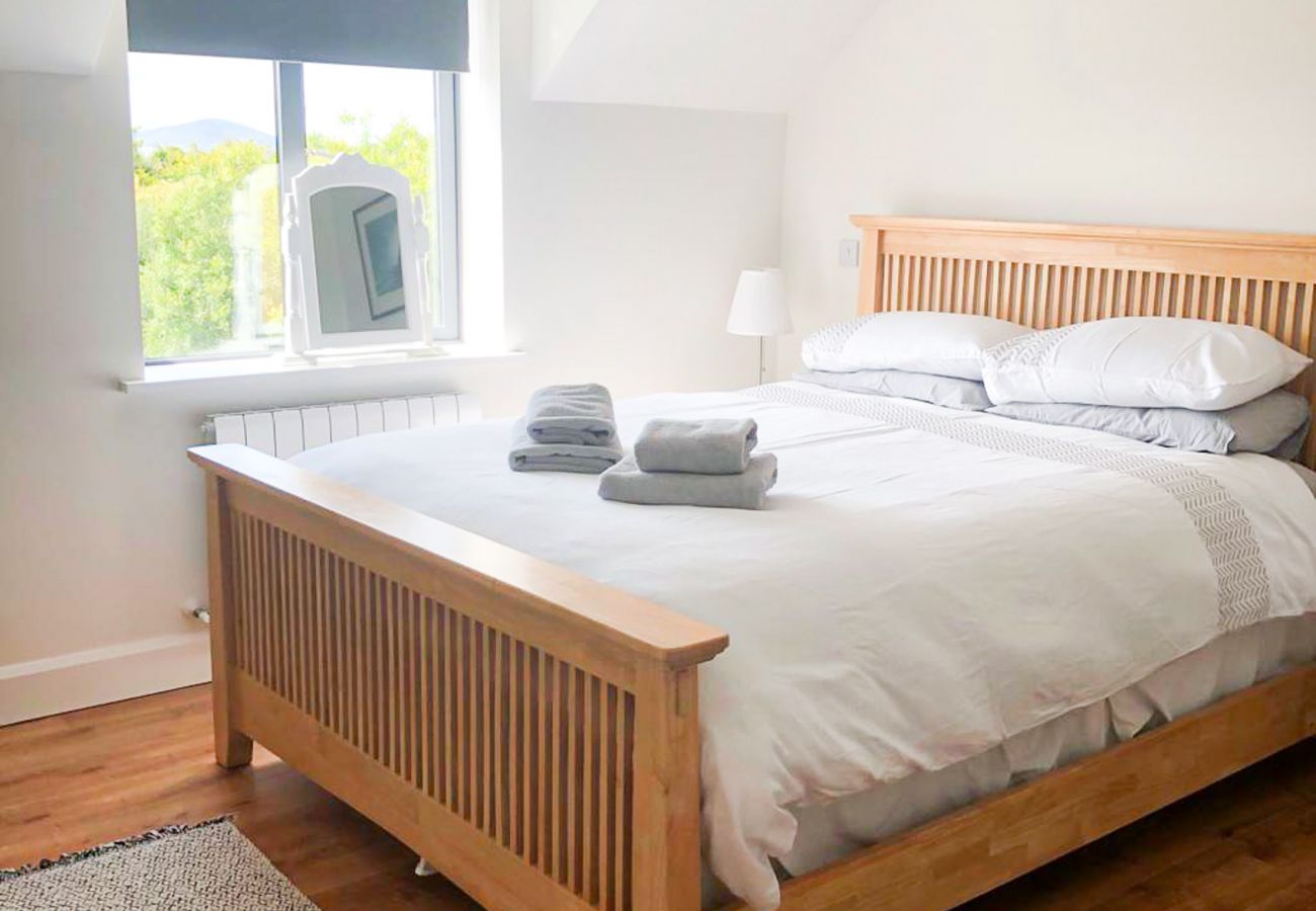 Bell View Holiday Home Sheeps Head | Coastal Self-Catering Holiday Accommodation Available in Bantry, County Cork