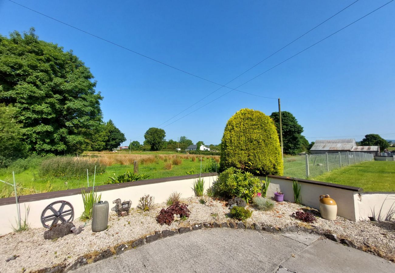 Farm View Cottage Castlerea, Castlerea, Co. Roscommon | Rural & quiet Self-Catering Holiday Accommodation Available in Castlerea, County Roscommon