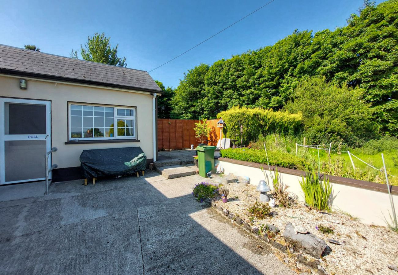 Farm View Cottage Castlerea, Castlerea, Co. Roscommon | Rural & quiet Self-Catering Holiday Accommodation Available in Castlerea, County Roscommon