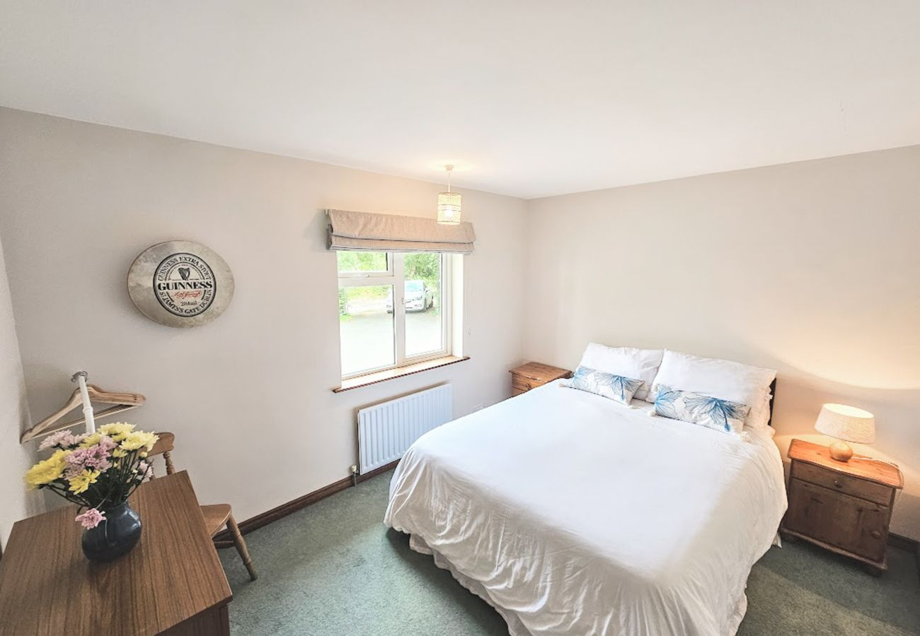 Lark Rise Holiday Home Glenbeigh. Spacious modern double room 