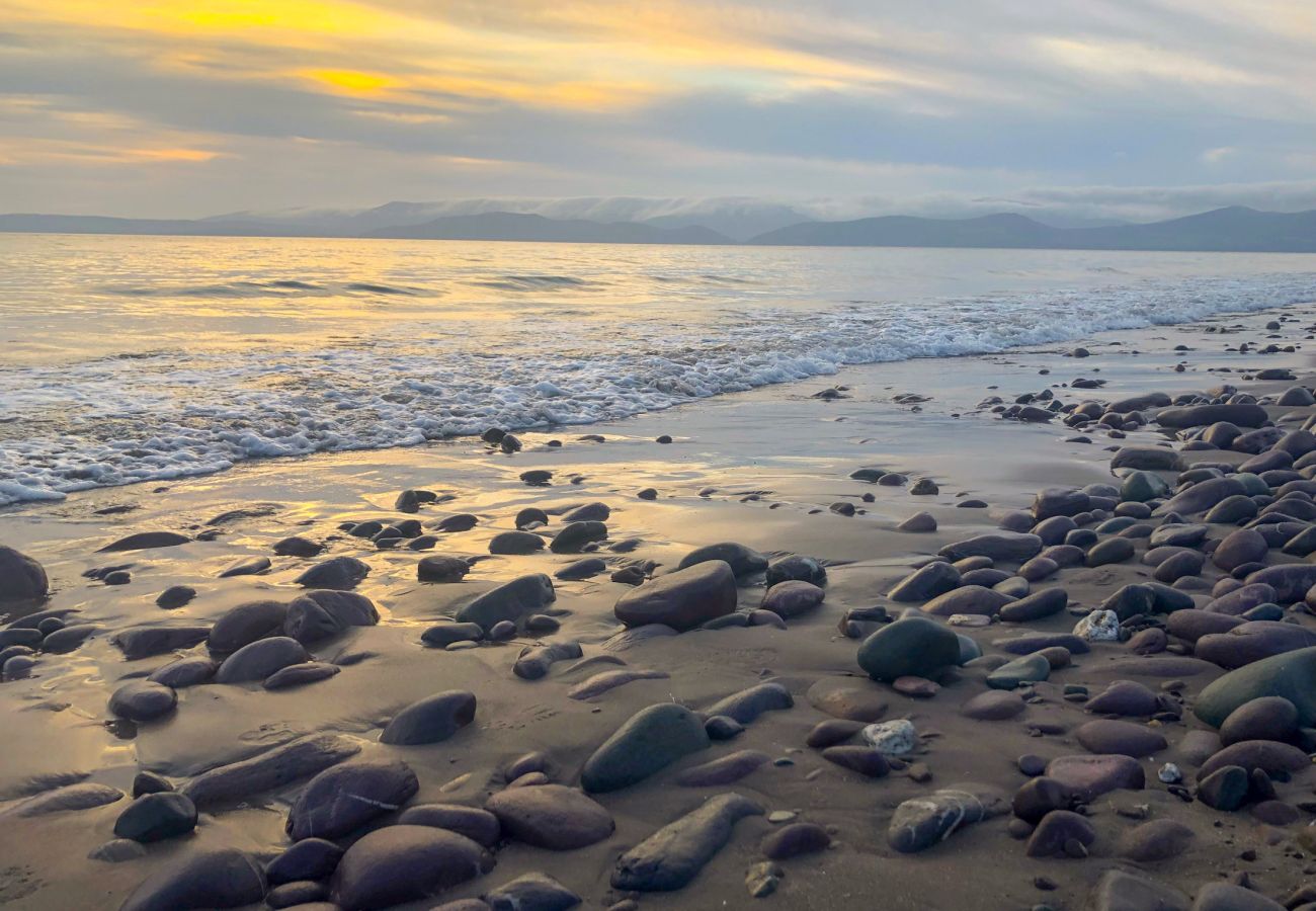 Lark Rise Holiday Home Glenbeigh. Rossbeigh Strand. 