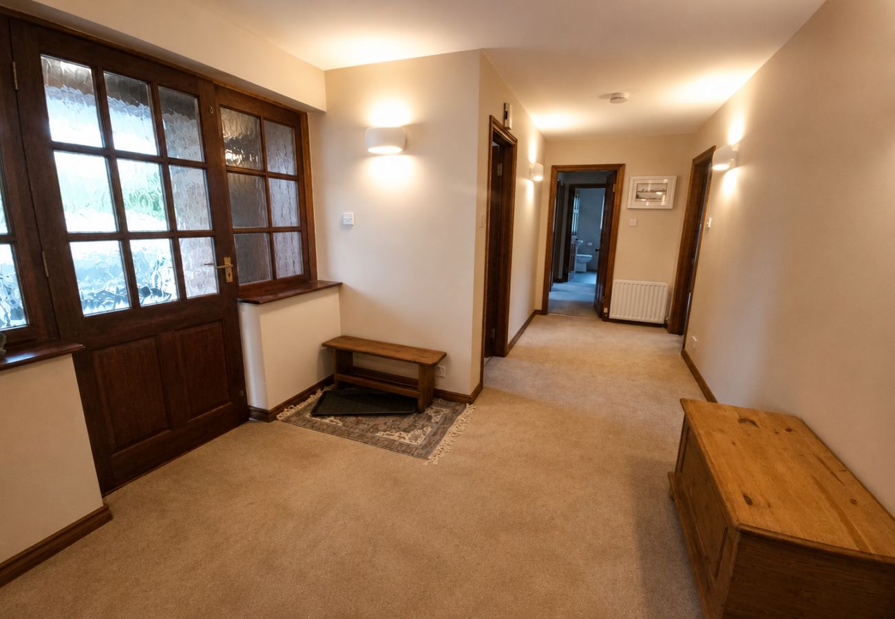 Lark Rise Holiday Home Glenbeigh. Large spacious enterance hall. 