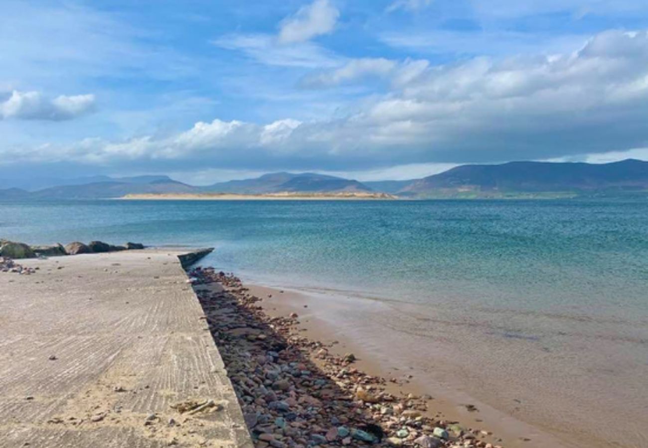 Lark Rise Holiday Home Glenbeigh. Kerry beach. 