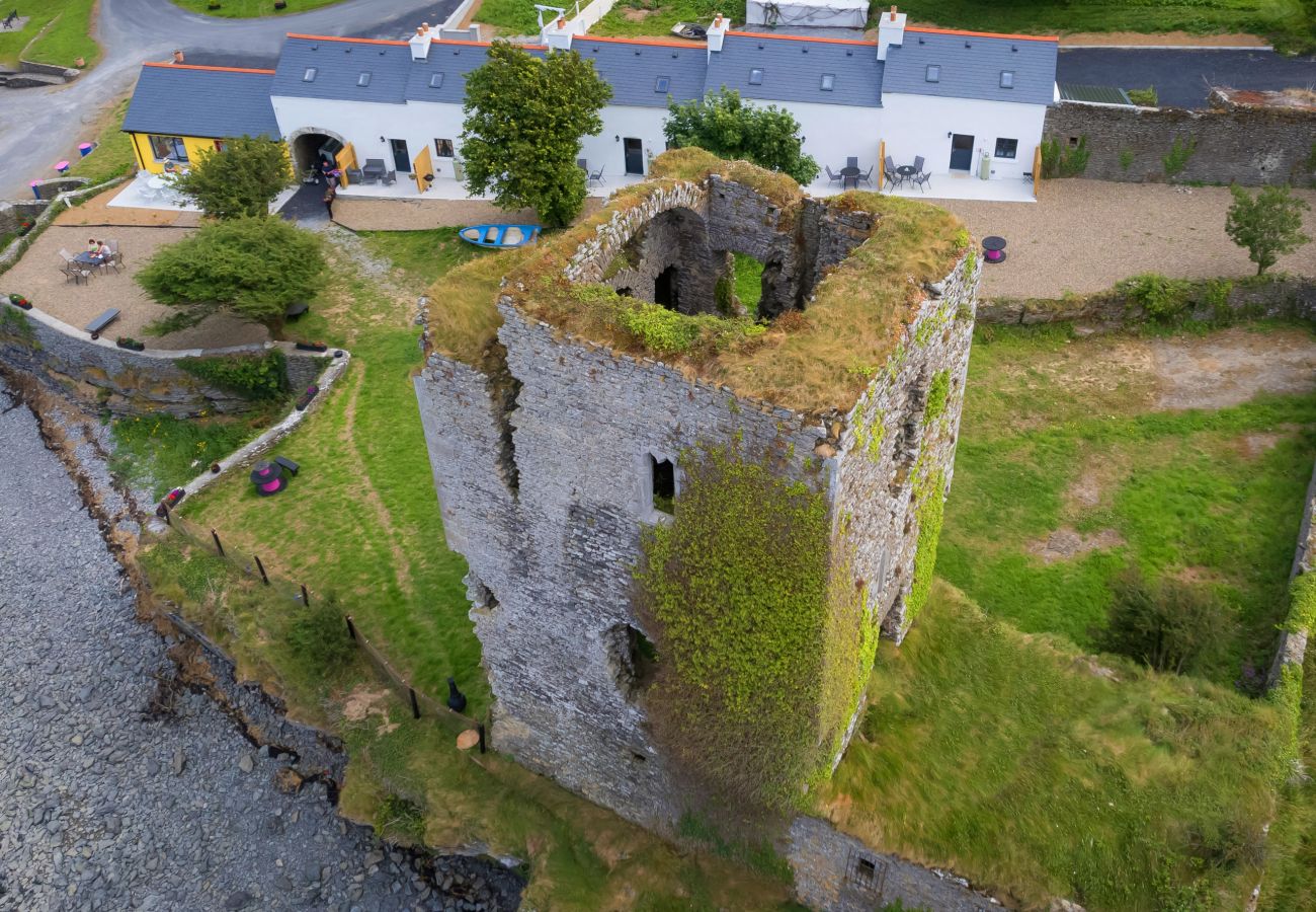 Shannon Castle Holiday Cottages Type D, Riverside Holiday Accommodation Available in Ballysteen, County Limerick