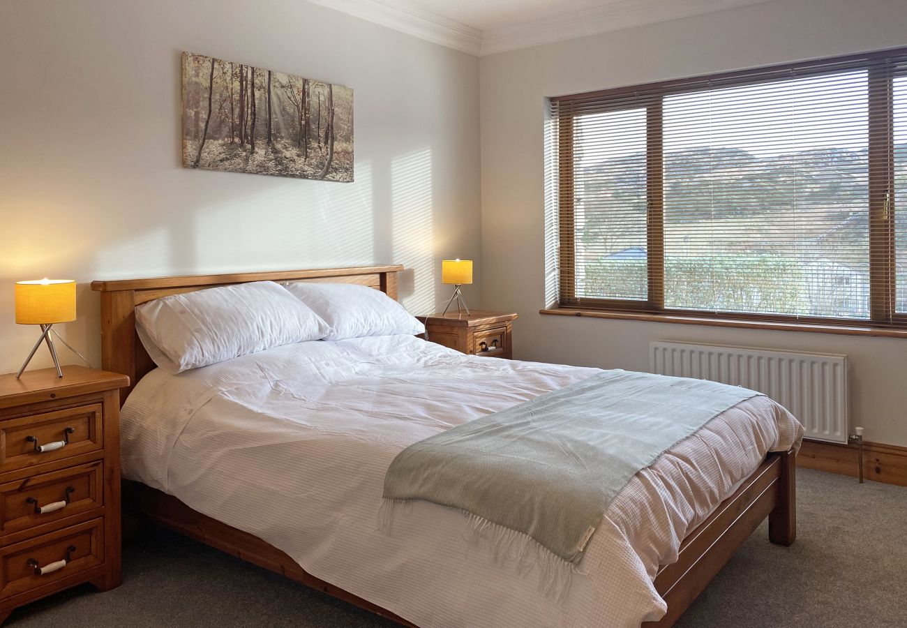 Bedroom in Owenglin River Holiday Home in Galway